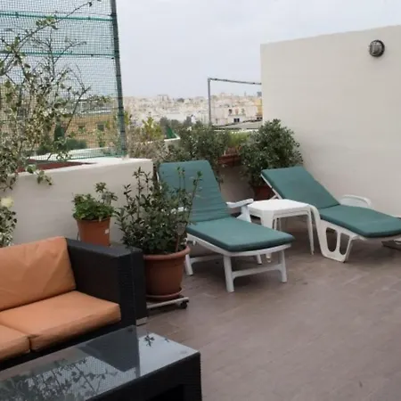 Lovely Penthouse With Private Sun Terrace דירה *