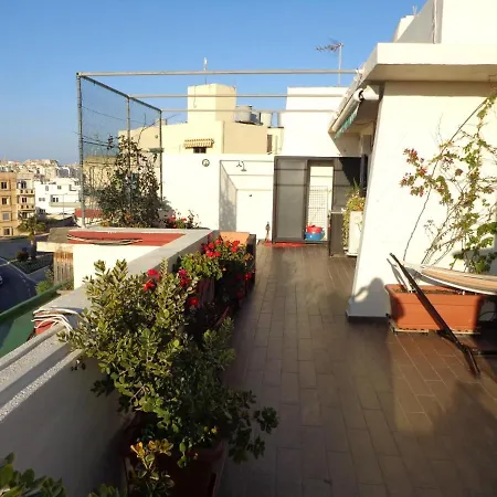 Lovely Penthouse With Private Sun Terrace