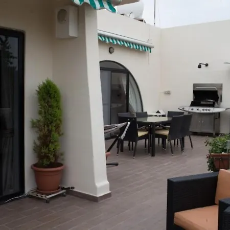 Lovely Penthouse With Private Sun Terrace Lägenhet